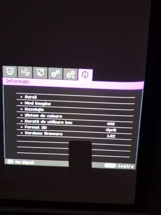 Videoproiector home-cinema BenQ W2000 și ecran de proiecție electric, impecabil.