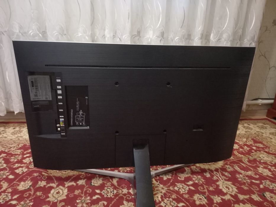 Смарт телевизор плоский экран