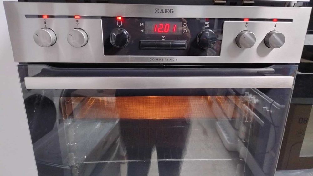 А+ Комплект Мултифункционална Фурна за вграждане + Плот AEG-AЕГ 74 л