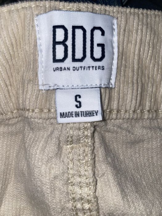 пола (s) Urban Outfitters