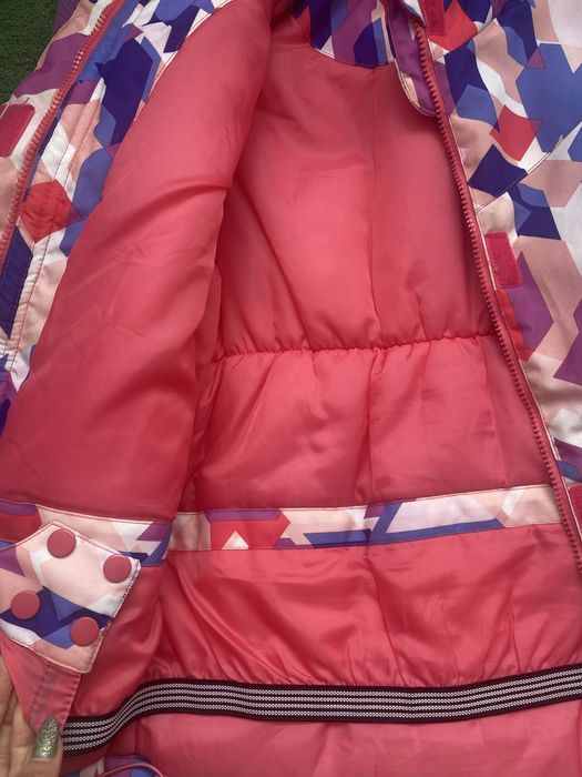 Продавам ски яке като ново размер 140