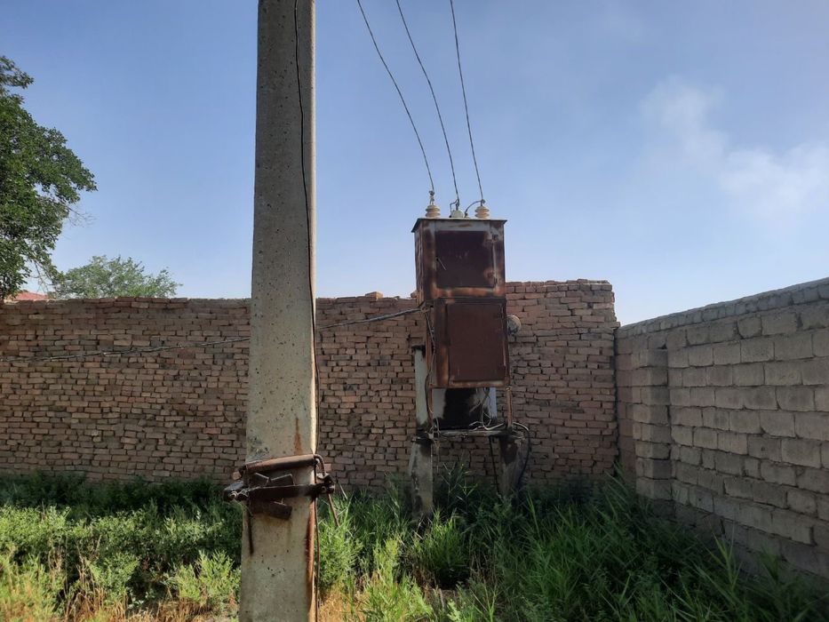 Продается нежилое Baza sotiladi 28 sotok yolni ustida joylashgan