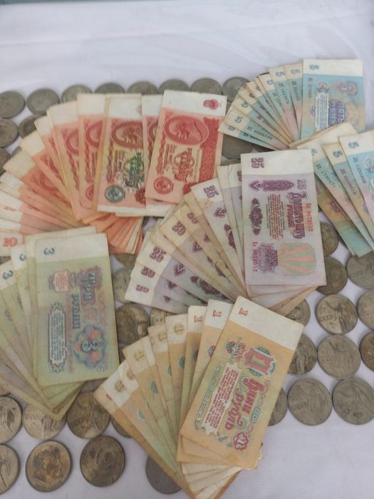 Продаю монеты разные , Советских времен.