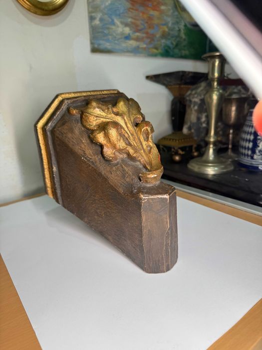 Coltar Perete Lemn Vechi