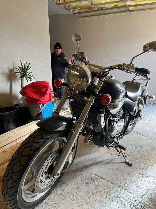 Motocicleta Kymko venox 250cm3
