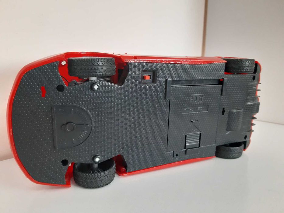 Ferrari - модель на пульту управления