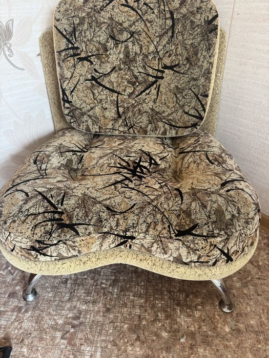 Кресло подходит для спальни