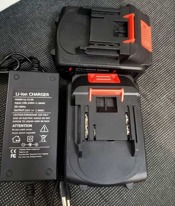 Комплект Li-Ion акумулаторна батерия 2 броя + зарядно устройство, 21V / 4000mAh, съвместими с Makita