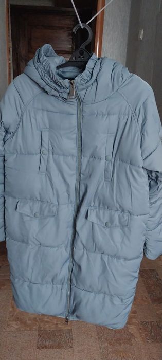 Продам куртку. Теплая очень.  Покупала для себя.