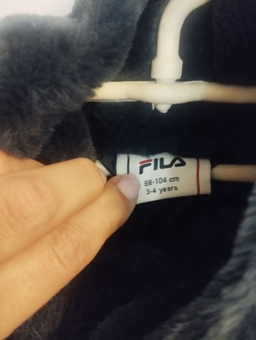 Blănițe fete 3-4 ani doua una alba și cealaltă albastra