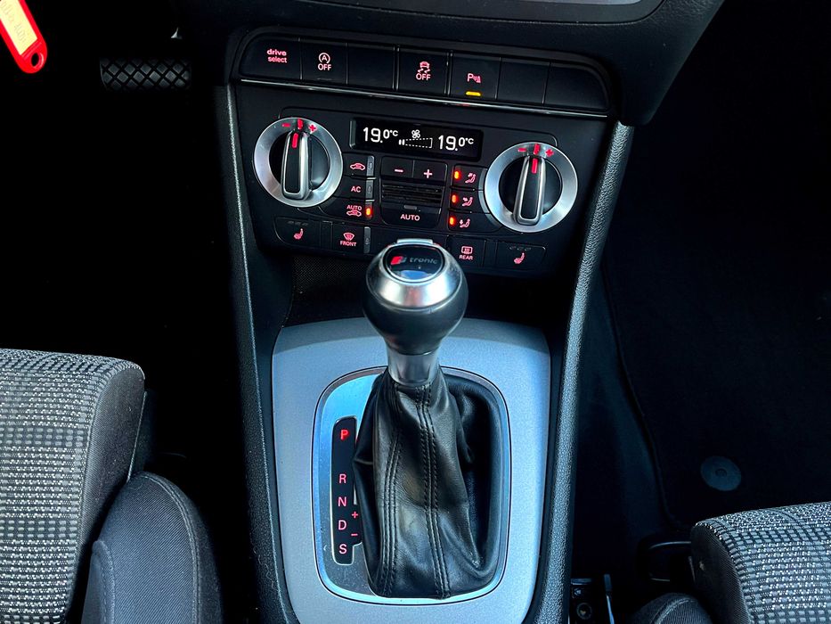 AUDI Q3 - Quattro - S-Tronic