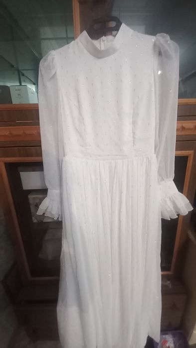 Көйлек 1 рет қана киілген.Сатамын или прокатқа беремін