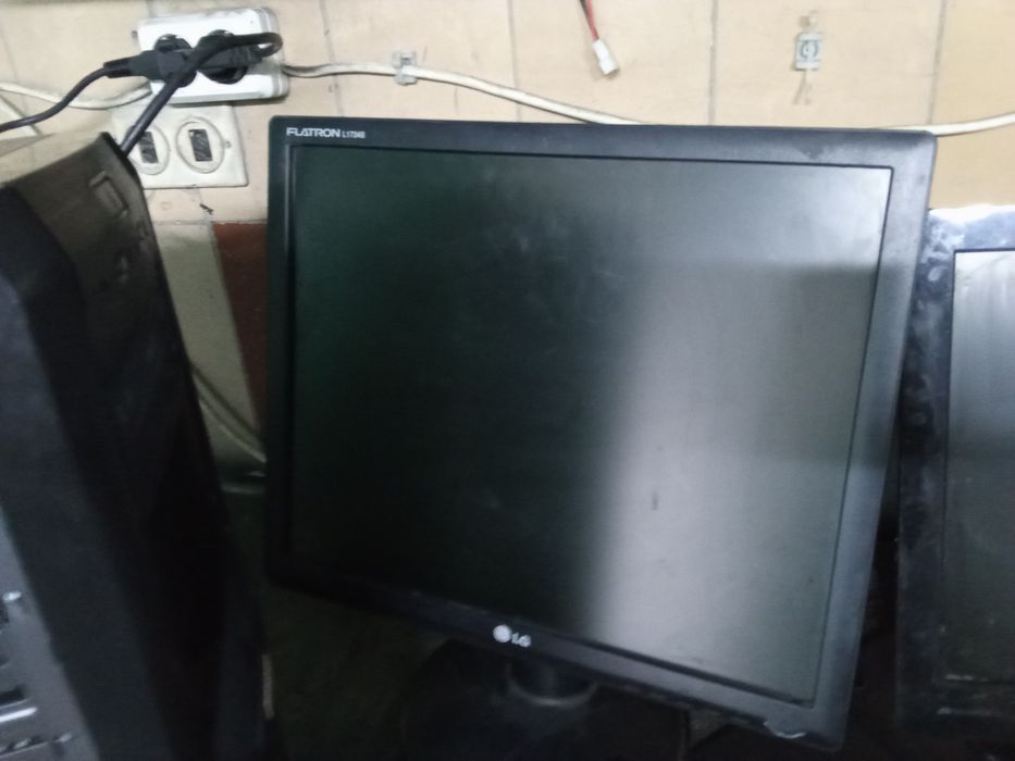 Продам мониторы от 17 до 22