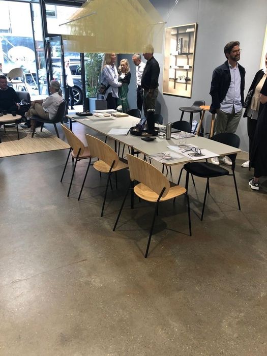 Трапезни столове промоция до края на месеца