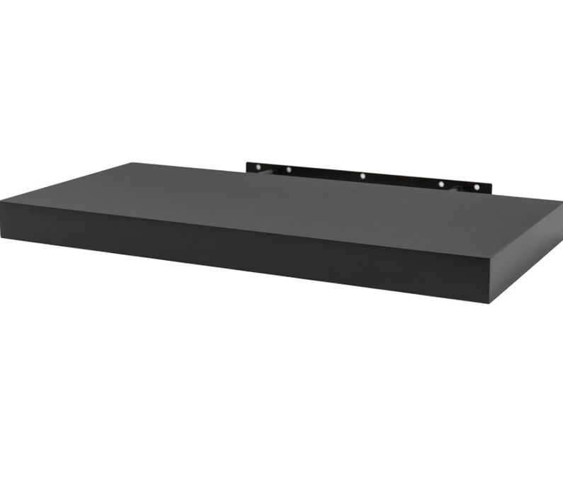 Големи стенни рафтове в различни цветове и размери