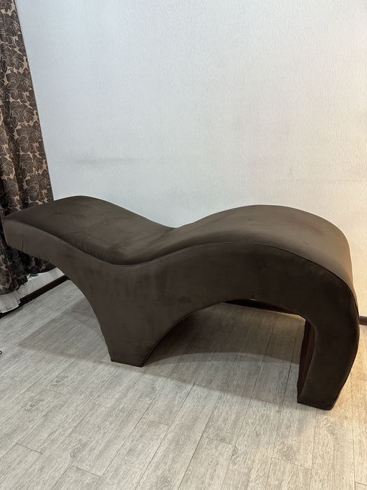 Продам анотомическую кушетку