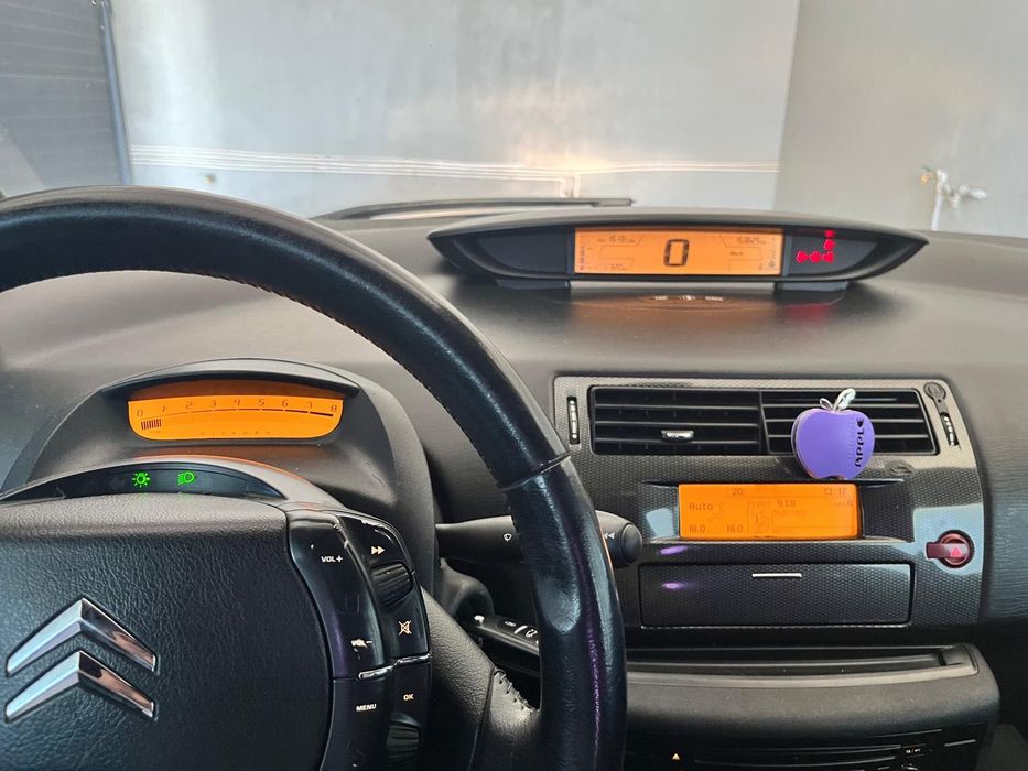 vând mașină citroën C4