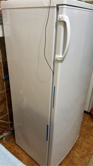 Морозилник сатылады