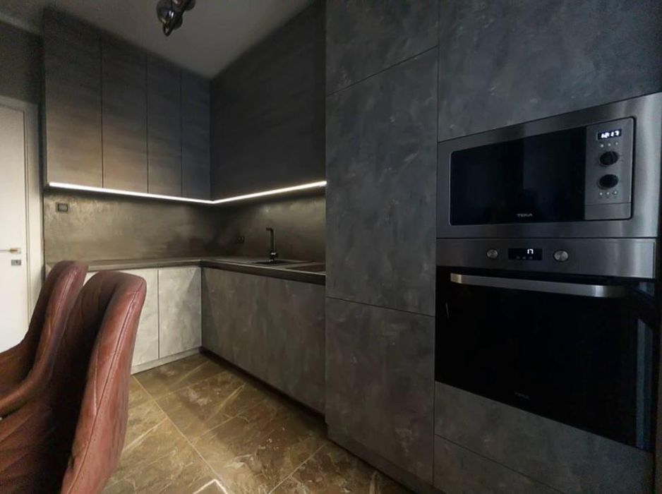 Дава се под наем Тристаен апартамент в София, Център - 110 кв.м за 1500 € - Снимка #3