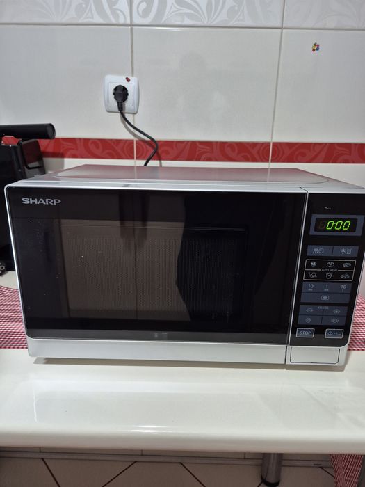 Cuptor cu microunde, SHARP