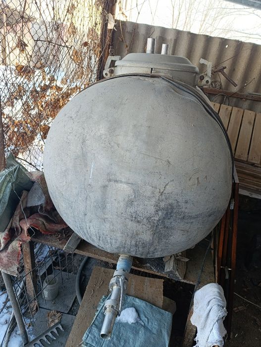 Продам алюминиевую бочку