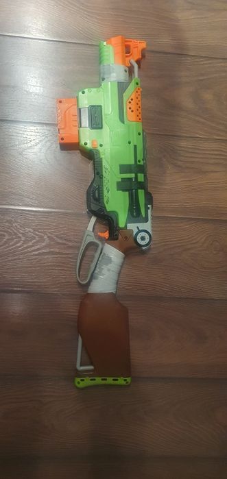 Nerf Zombie Strike