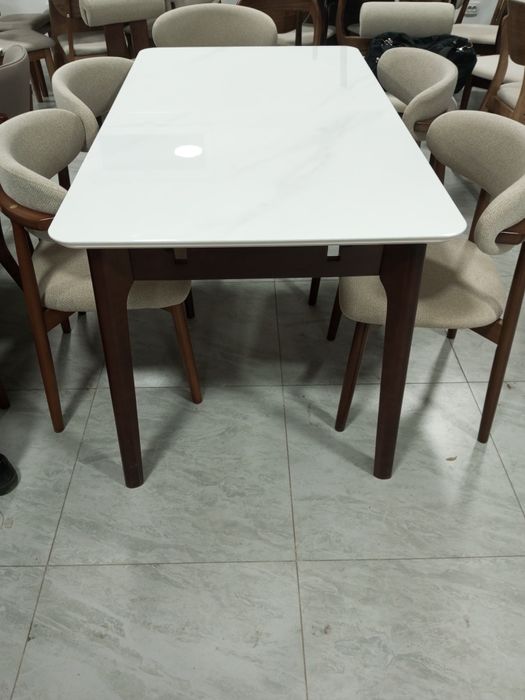 Стол гостиной б/у