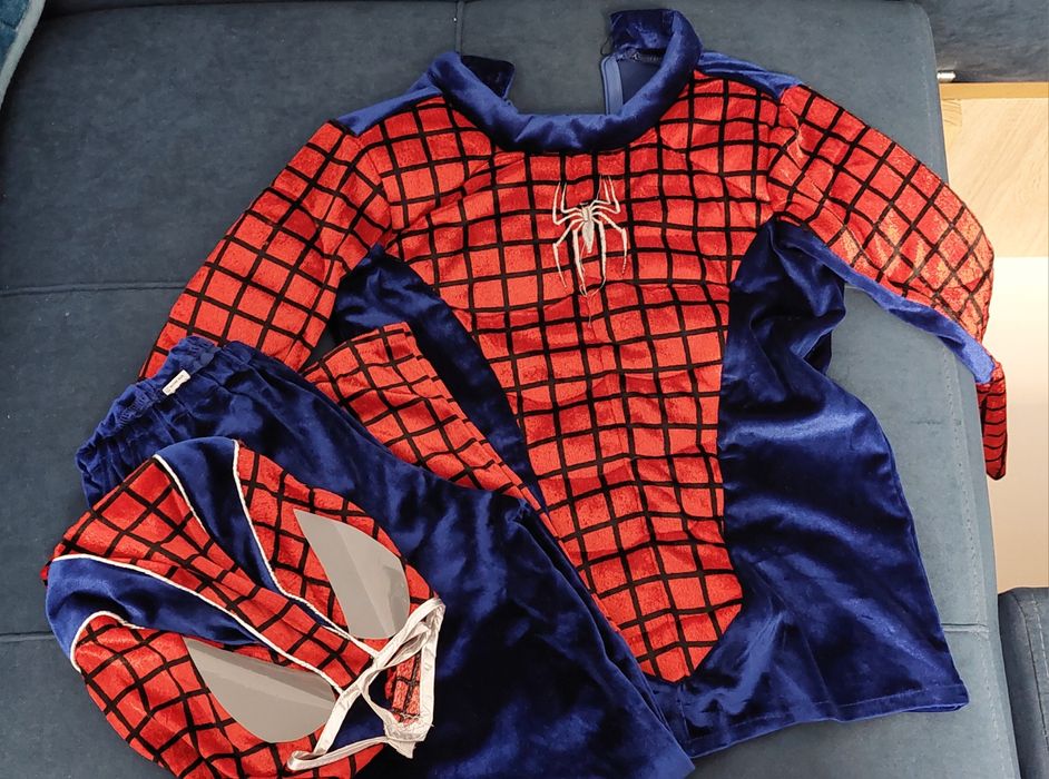 Костюм человека паука