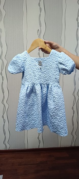 Детское платье очень красивое и качественное.