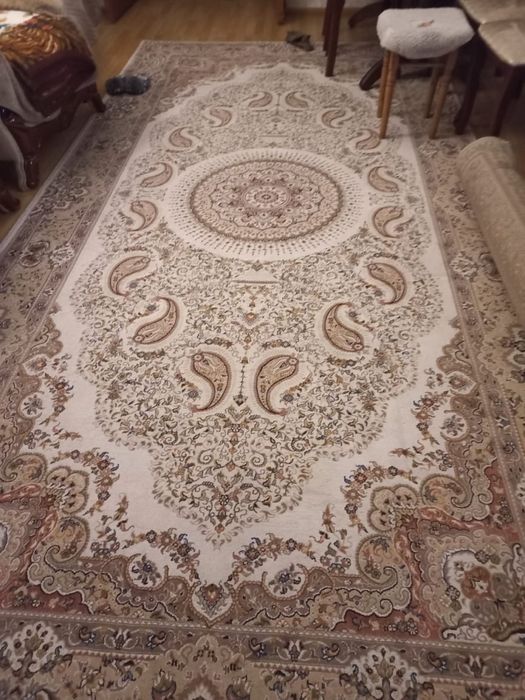 Ковер красивый 2 на 3