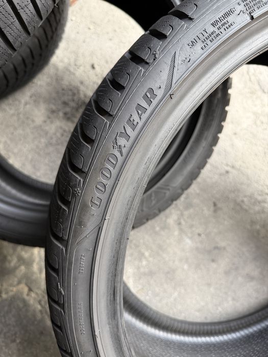 2 anvelope iarna ca NOI 235/35/20 , GoodYear , DOT 2023 , 7.8 mm