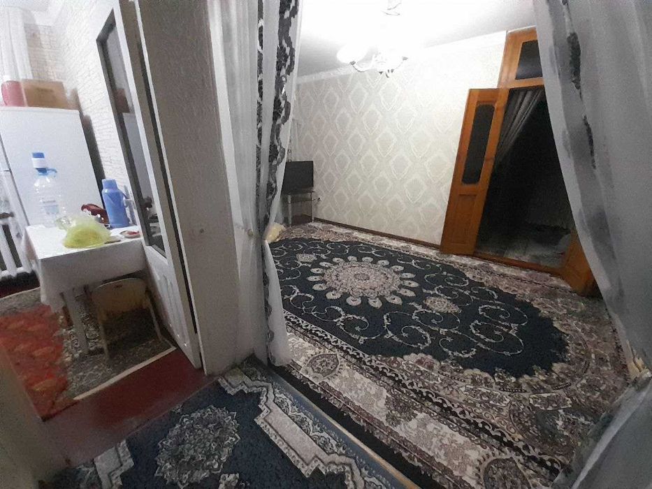 Продаётся  2х комнатная! Адрес: Гагарина Азиз базар