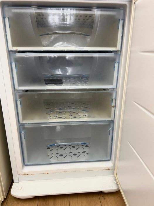 Морозильник Бирюса