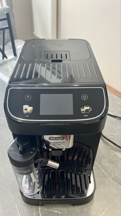 Продам  Delonghi кофемашина