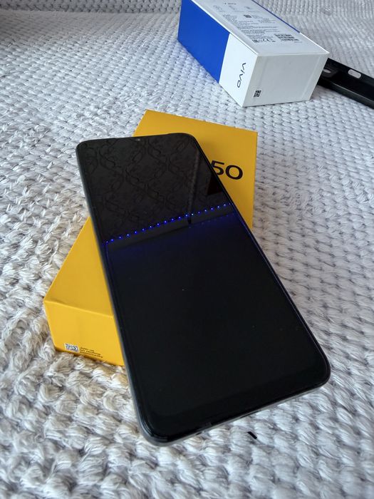 Продам 2 телефона по 35к