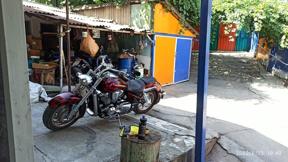 Продам honda vtx1800