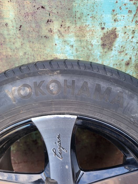 Диски с балонами 195/65/15 YOKOHAMA.