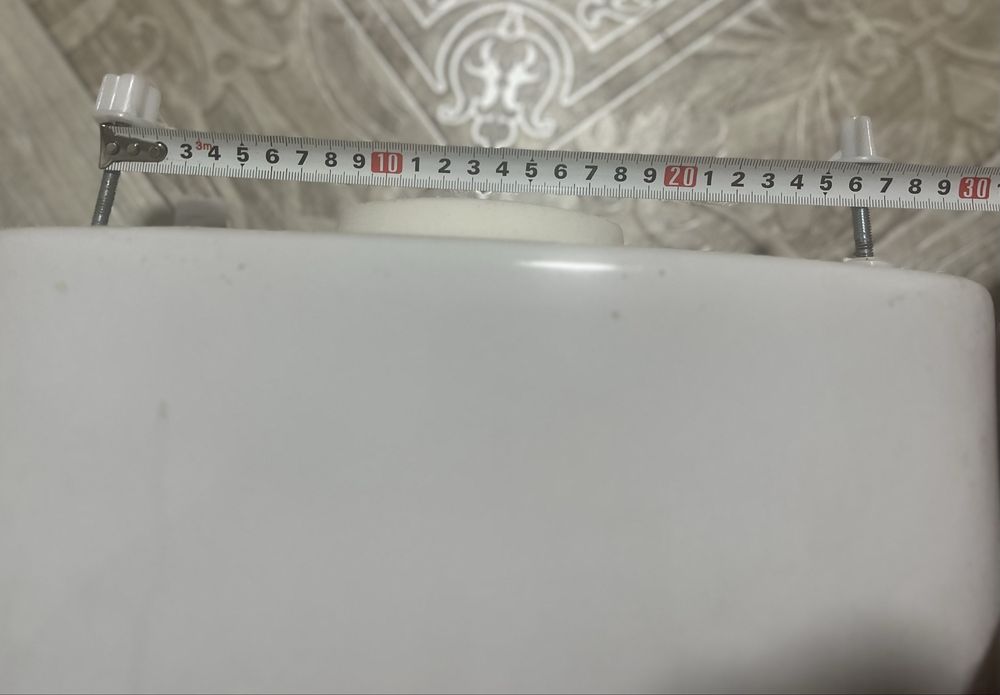 Продам бачек в сборе., арматуру б/у