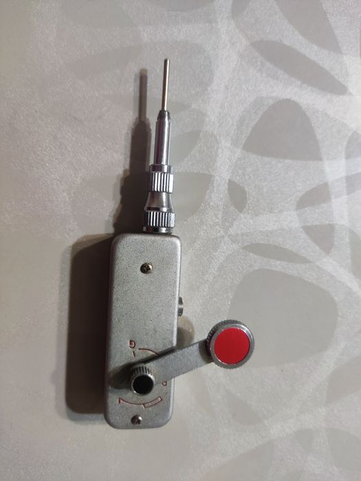 Механична автоснимачка за стари фотоапарати