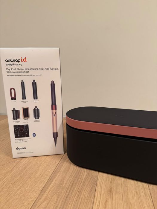 ЧИСТО НОВ! Dyson Airwrap i.d. Rose Gold