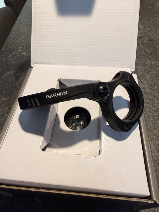 Garmin Edge 830 + accesorii originale ca nou