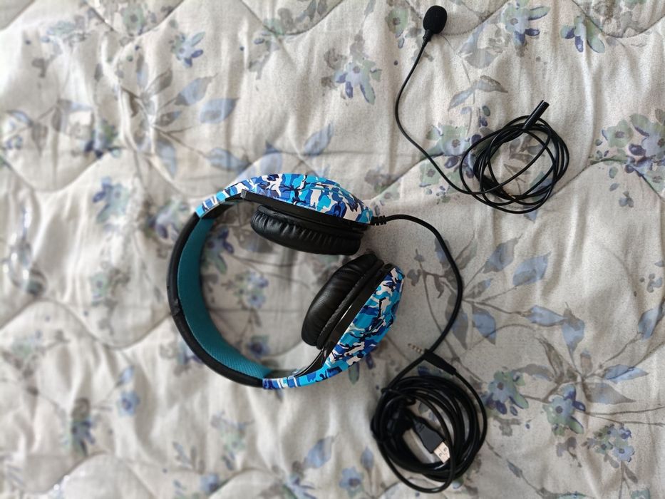 Căști Gaming Techmade cu fir + microfon gaming.