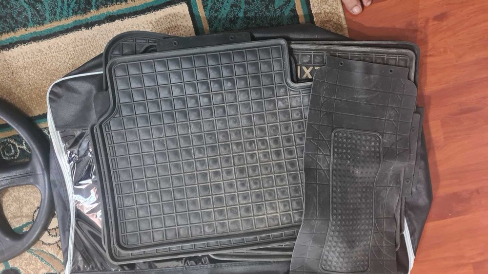 Продаётся аксессуары от Нексия 3 (б.у.)