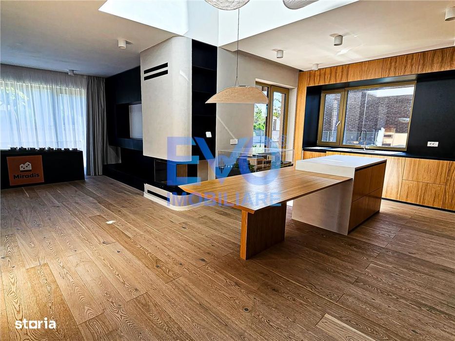 Casa moderna de vanzare, Miradis complex de case premium