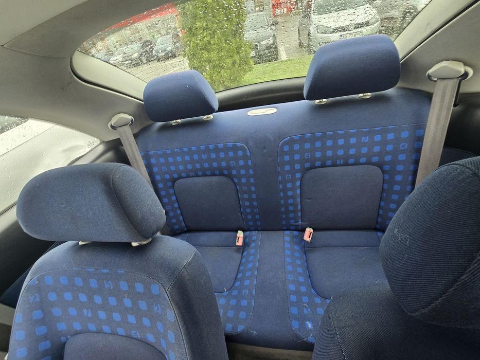 Vw New Beetle 2004 1.6i
Vw New Beetle 2004 1.6i - 2
Vw New Beetle 200