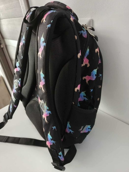 Ghiozdan/Rucsac St.Right cu model Rainbow Unicorns