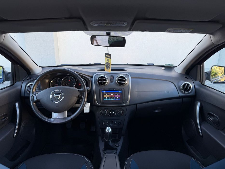 Dacia Logan MCV Model Celebration 2015 / 0.9 / Navi / Senzori / Pilot / Full