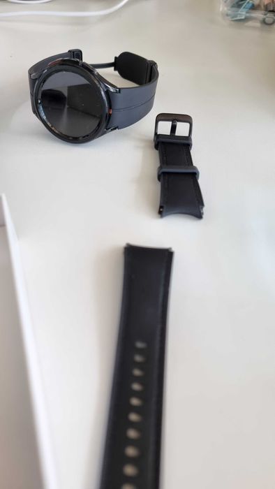 Samsung 6 Classic 47 мм като нов -- оставаща гаранция