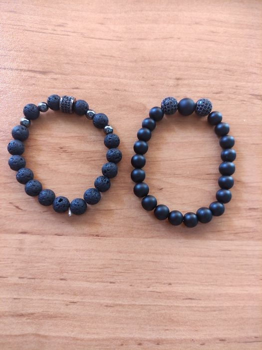 Мъжки гривни с черни топчета