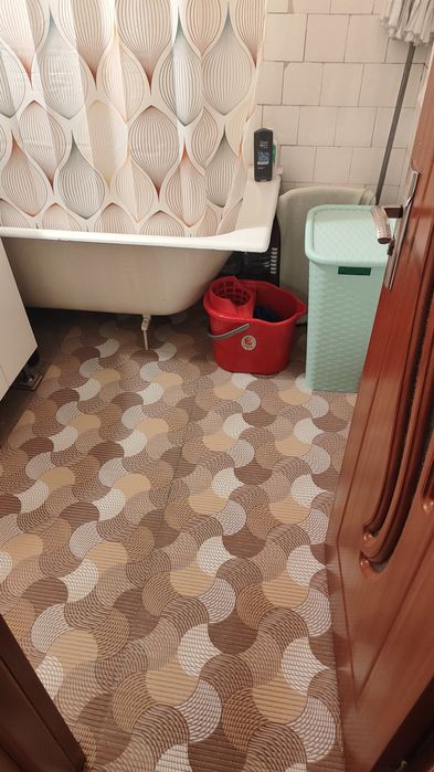 Se vinde un apartament 2 camere etaj 5 bloc turn.